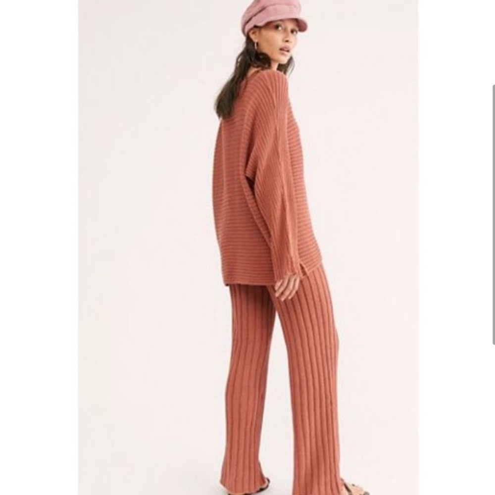 FREE PEOPLE BEACH IMOGENE RIBBED KNIT SWEATER PANTS SALMON RUST MEDIUM - Picture 3 of 11